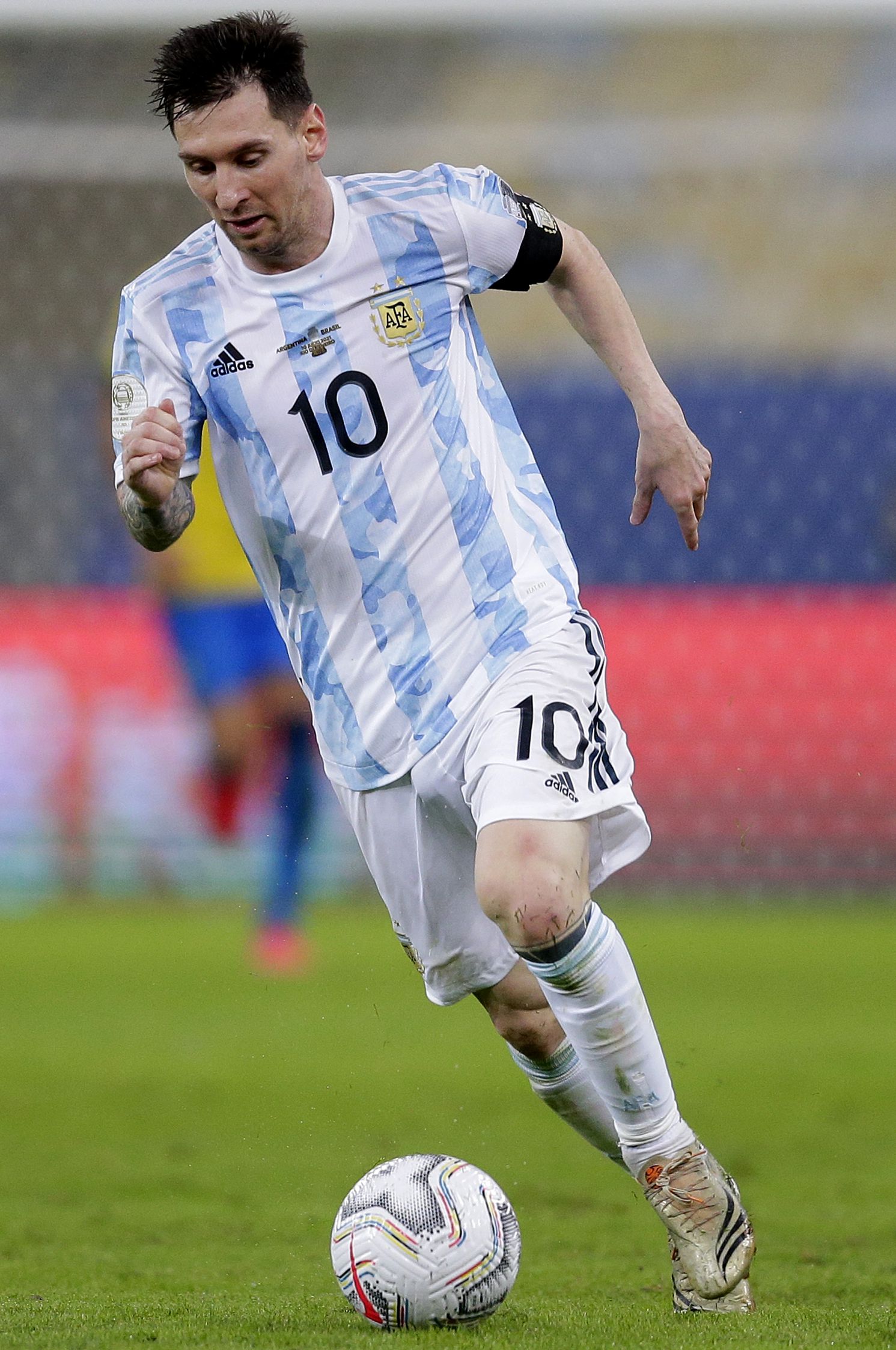 反映了足球 反映了足球